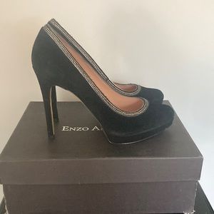 Black suede platform pump size 9.5